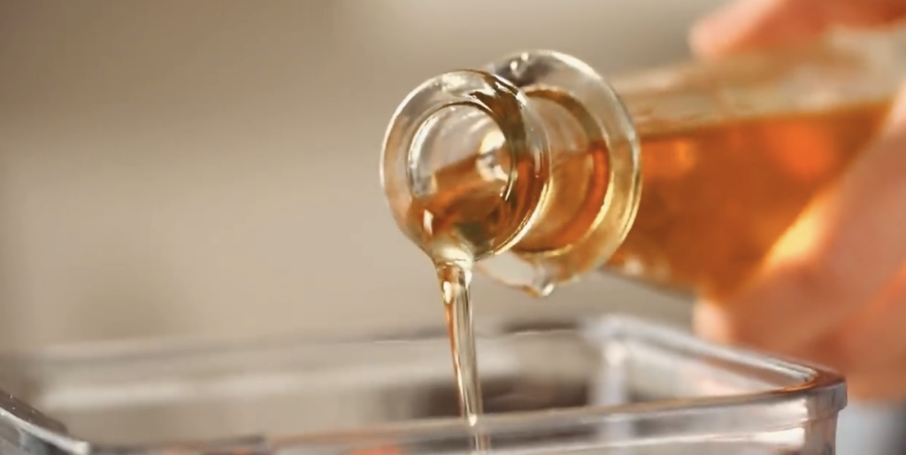 Jablečný koláč z pohankové a špaldové mouky – ideální k odpolední kávě, rodinnému posezení nebo jako lehký domácí dezert