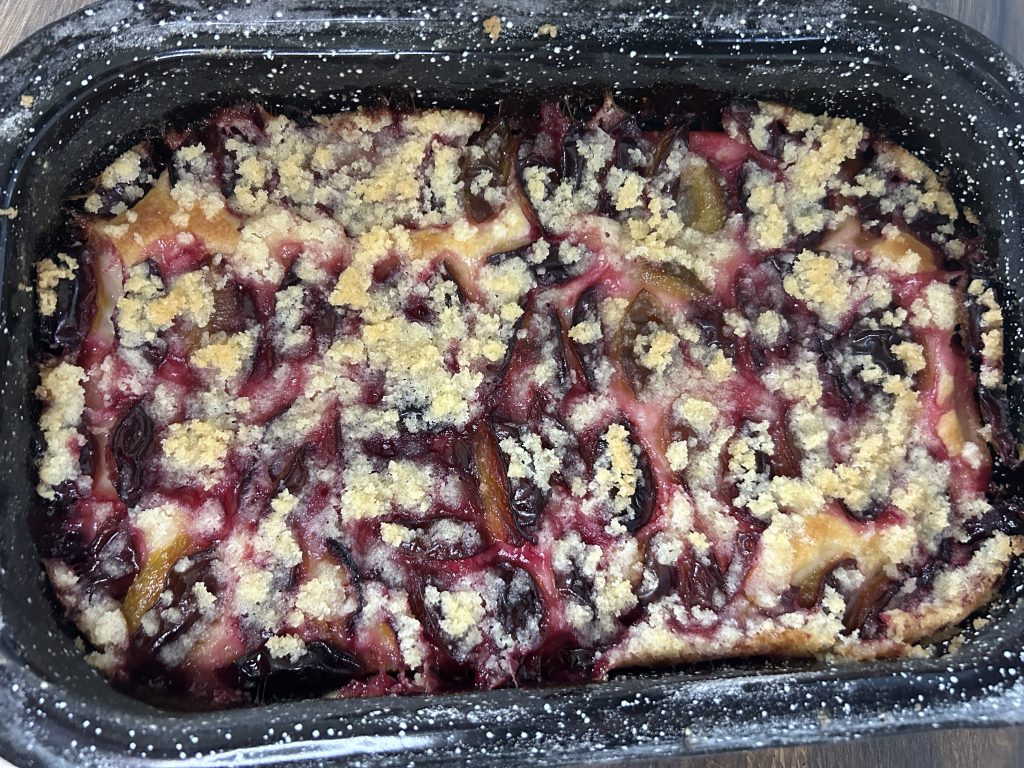 Švestkový koláč s drobenkou