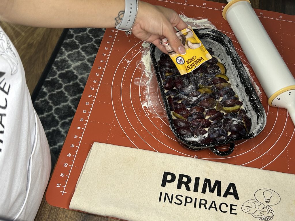 Švestkový koláč s drobenkou