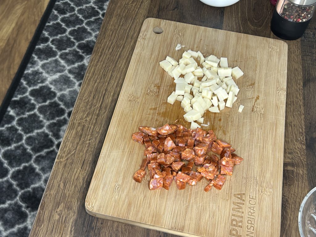 Těstovinový salát se šunkou, sýrem a neodolatelnou zálivkou