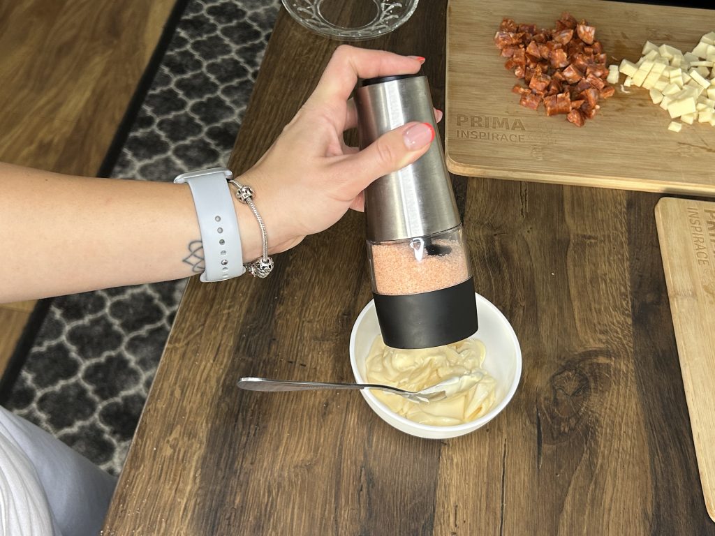 Těstovinový salát se šunkou, sýrem a neodolatelnou zálivkou