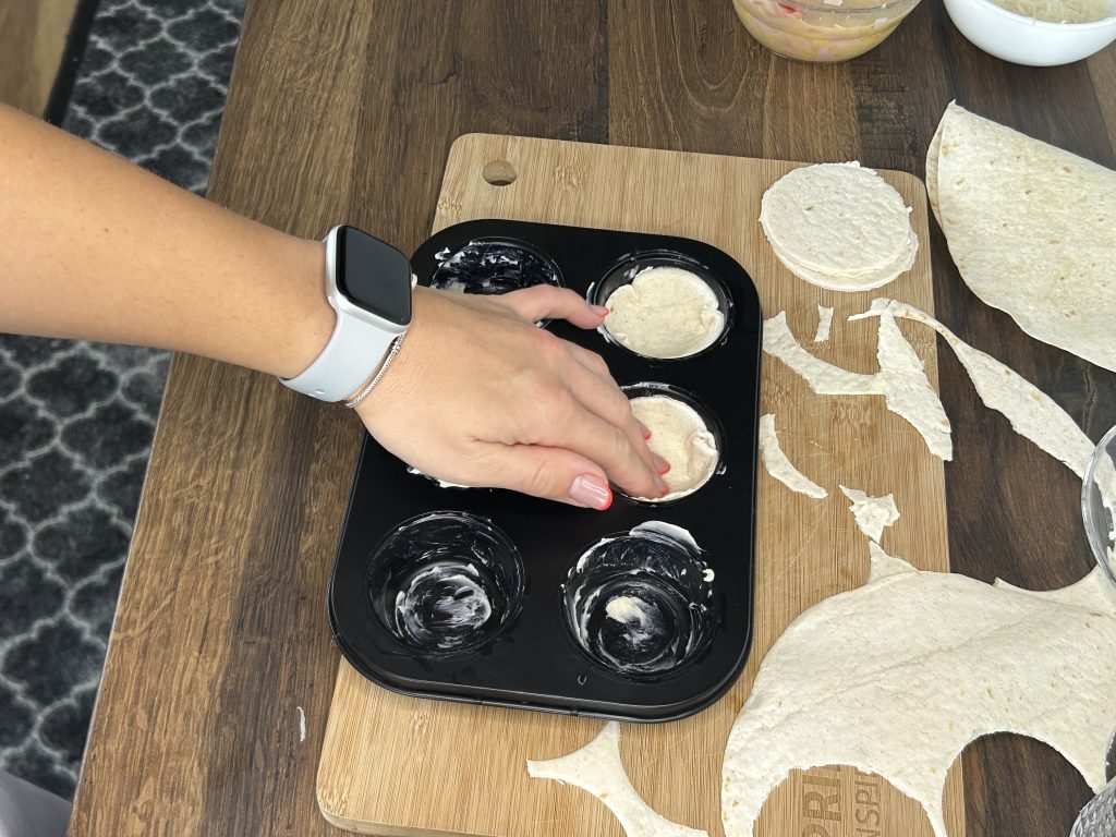 Tortilla muffiny s vajíčkem, šunkou a sýrem