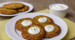 Pečené cuketové placky bez smažení – křupavé, lehké a plné chuti Pečené cuketové placky bez smažení – křupavé, lehké a plné chuti