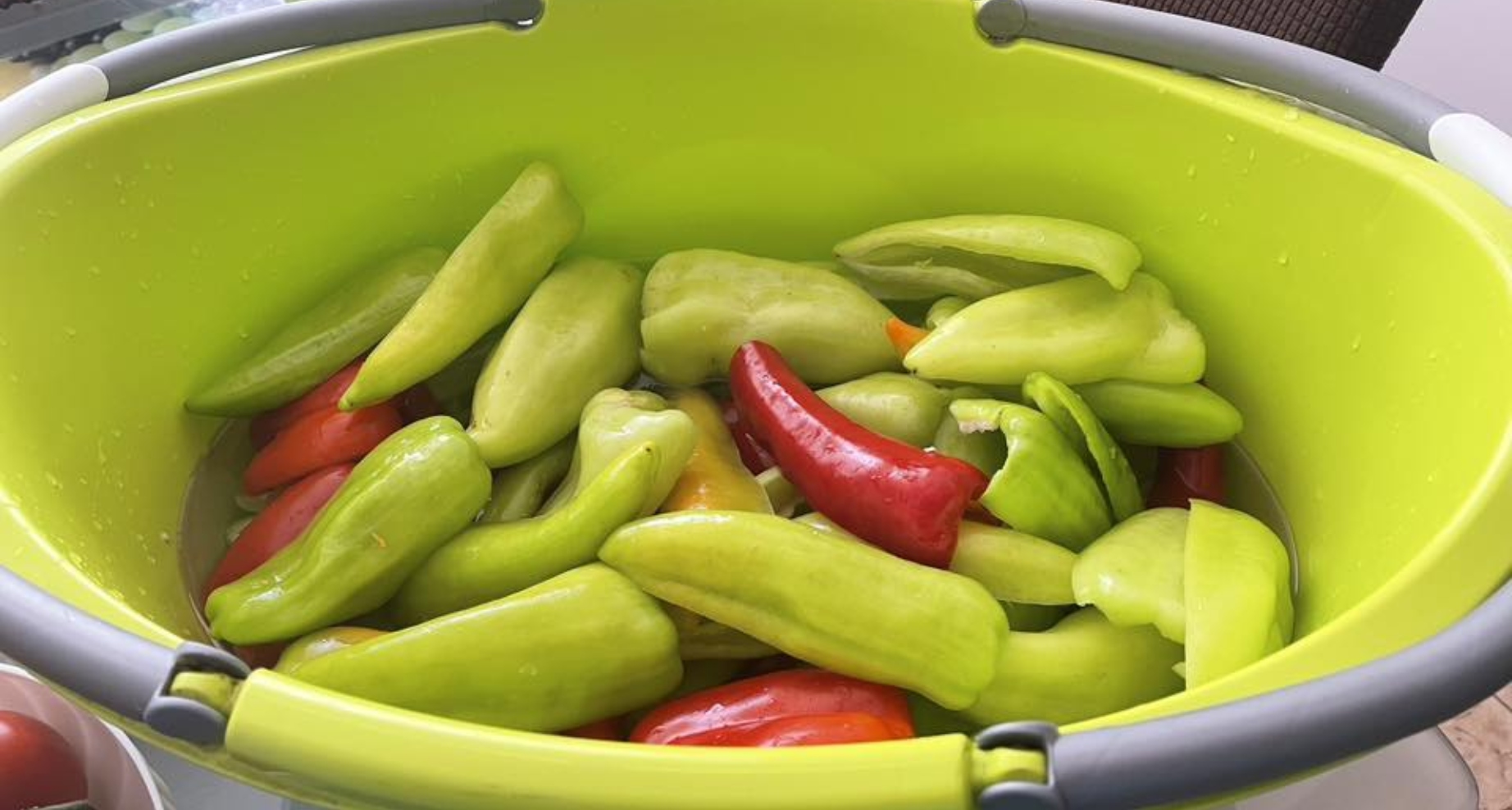 Očištěné papriky určené k přípravě tradičního leča