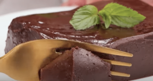 Nepečený čokoládový dezert s kondenzovaným mlékem: rychlá dobrota ze 2 surovin Nepečený čokoládový dezert s kondenzovaným mlékem: rychlá dobrota ze 2 surovin