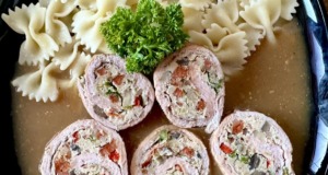 Vepřová roláda plněná vaječnou fáší: Tradiční recept, který si zamilujete