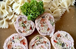 Vepřová roláda plněná vaječnou fáší: Tradiční recept, který si zamilujete