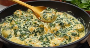 Špenátové gnocchi s ricottou, šalvějí a parmazánem – snadný italský recept Špenátové gnocchi s ricottou, šalvějí a parmazánem – snadný italský recept