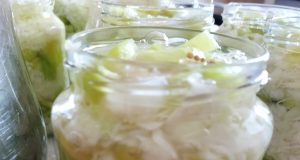 Zavařené zelí s paprikou: Křupavá dobrota do zimní spíže!