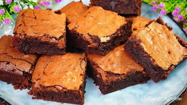 Recept na čokoládové brownies jako z kavárny – nadýchané a plné čokolády Recept na čokoládové brownies jako z kavárny – nadýchané a plné čokolády