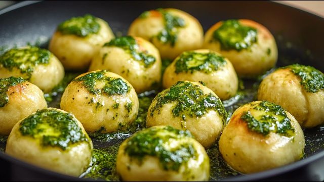 Ricottové knedlíčky s domácím bazalkovým pestem – jemná italská delikatesa