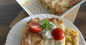 Krémové císařské zapečené brambory: Levná a blesková večeře z jednoho pekáčku, která chutná luxusně Císařské zapečené brambory: krémová večeře se šunkou, sýrem a smetanou