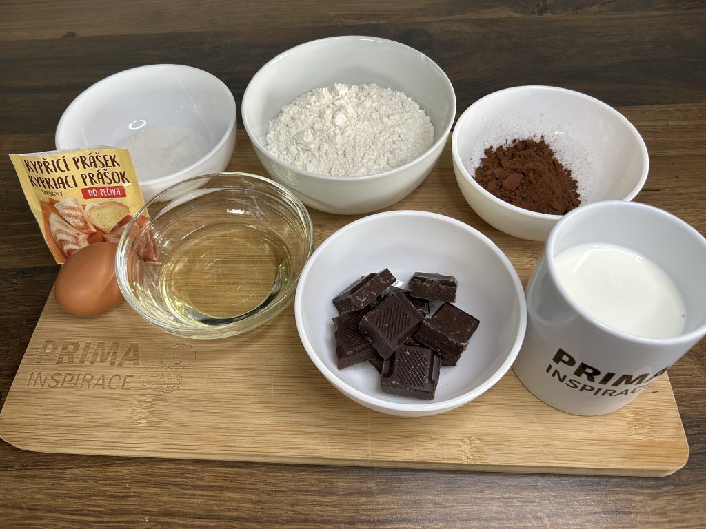 Čokoládový dortík s kousky čokolády