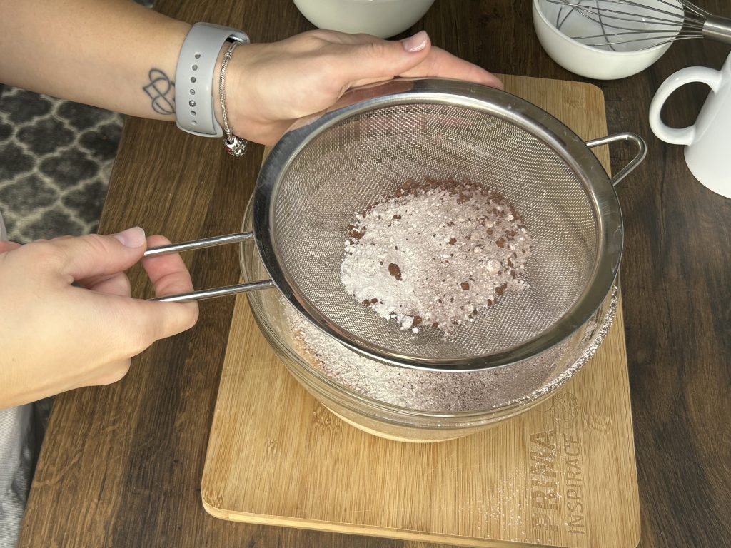 Čokoládový dortík s kousky čokolády