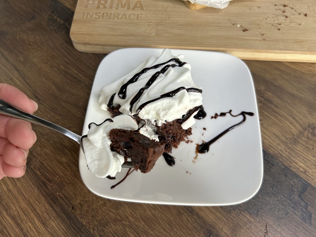Čokoládový dortík s kousky čokolády