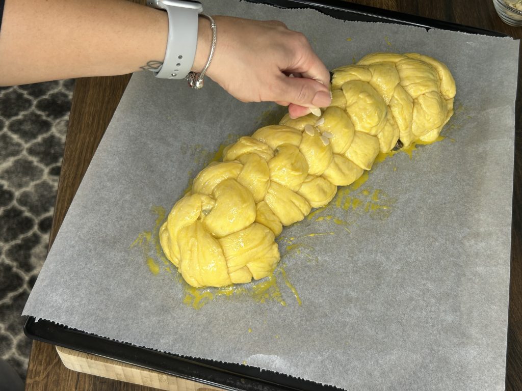 Domácí vánočka ze šesti pramenů