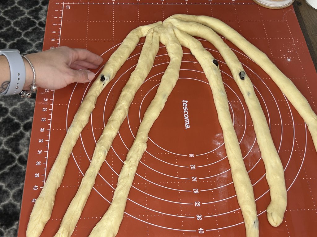 Domácí vánočka ze šesti pramenů