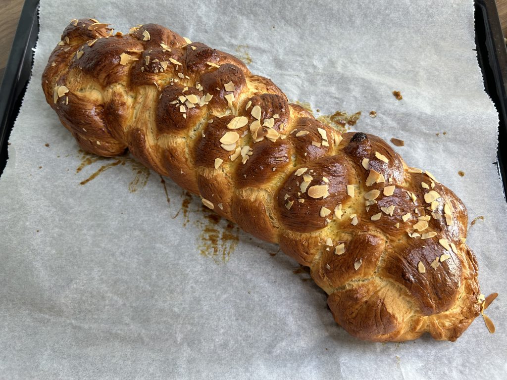 Domácí vánočka ze šesti pramenů