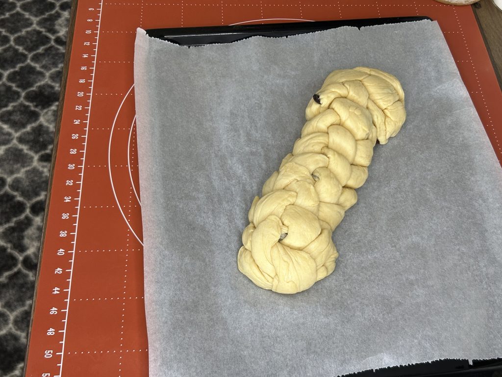 Domácí vánočka ze šesti pramenů