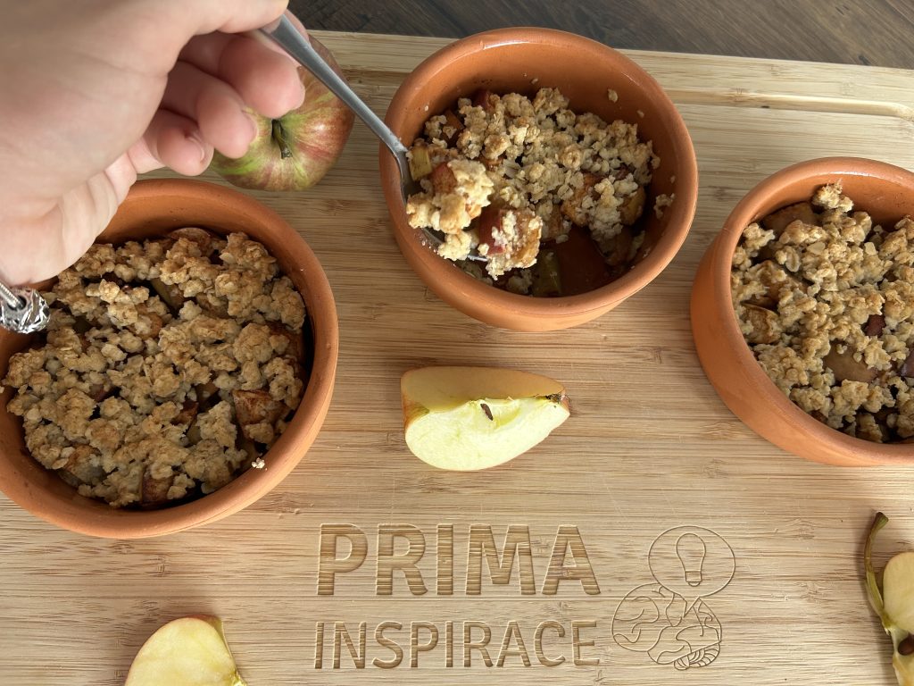 Jablečný crumble s ovesnou drobenkou