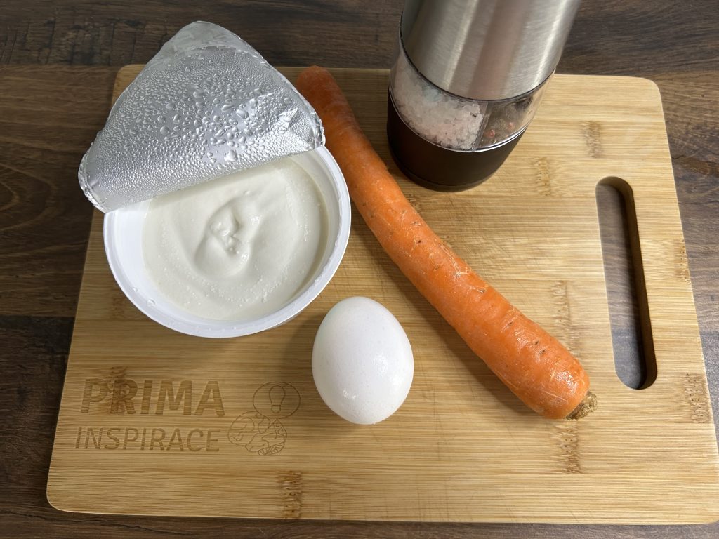 Jogurtovo-mrkvové šneky s krémovým sýrem