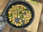 Křupavé tofu v pikantní medové omáčce – expresní večeře Křupavé tofu v pikantní medové omáčce – expresní večeře