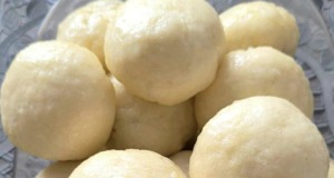 Kynuté knedlíky se švestkami – nadýchaná klasika české kuchyně Recept na kynuté knedlíky se švestkami.