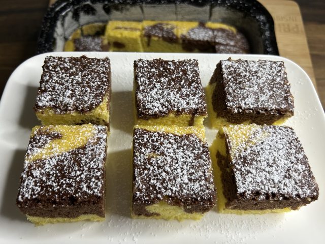 Jednoduchý mramorový koláč se Salkem Jednoduchý mramorový koláč se Salkem