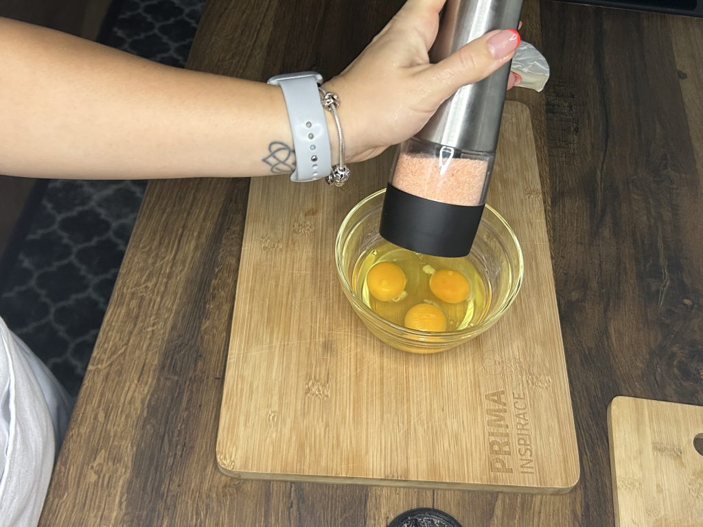 Omeleta s hermelínem a slaninkou