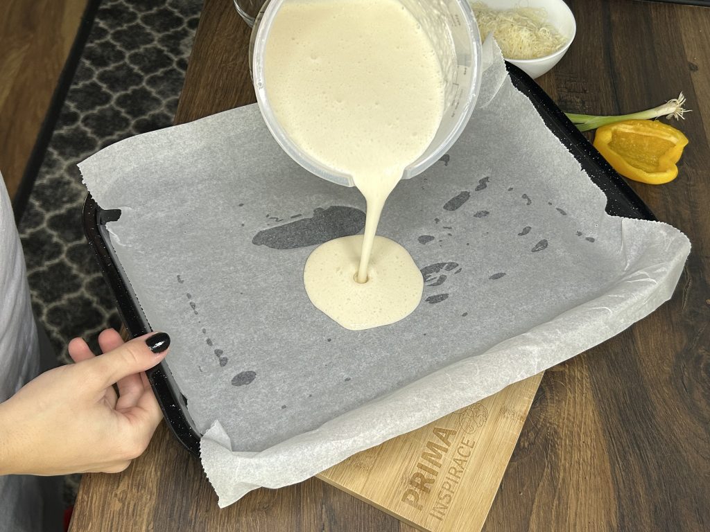 Slaná palačinka se zeleninou, slaninou a sýrem - rychlá a neodolatelná večeře z trouby