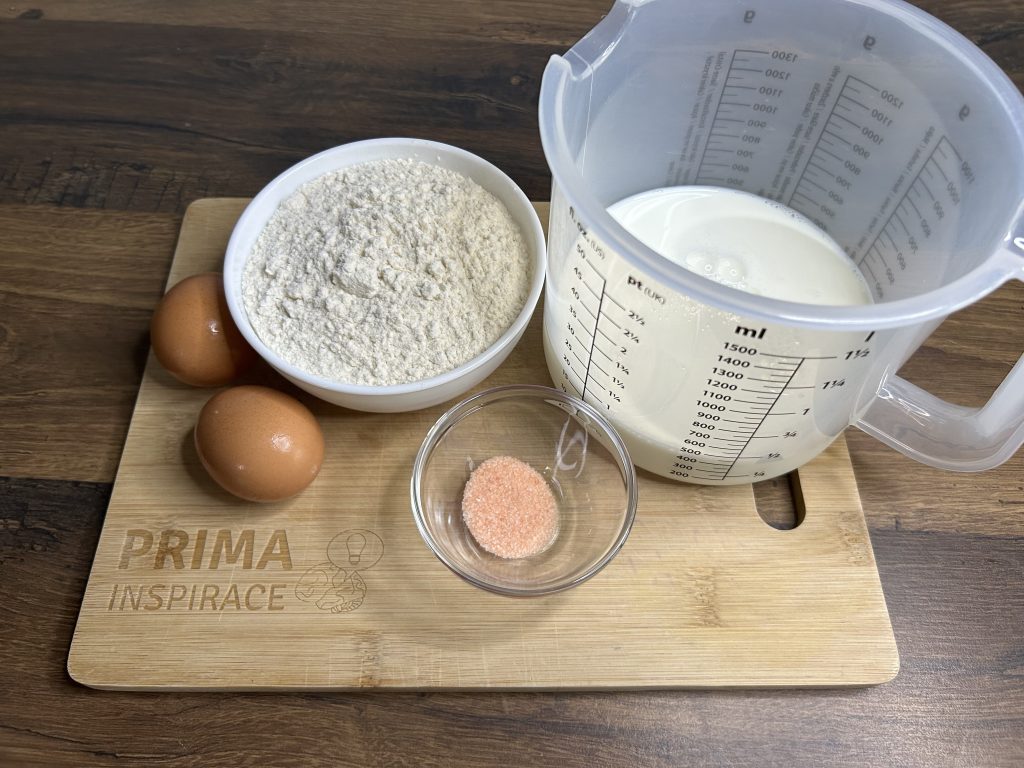 Slaná palačinka se zeleninou, slaninou a sýrem - rychlá a neodolatelná večeře z trouby