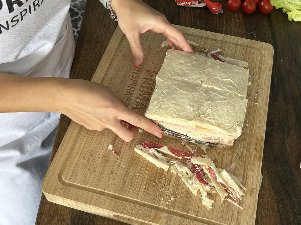 Slaný dort z toustového chleba