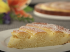 Voňavý citronový koláč se spirálou krému – nadýchaný, svěží a krásně šťavnatý