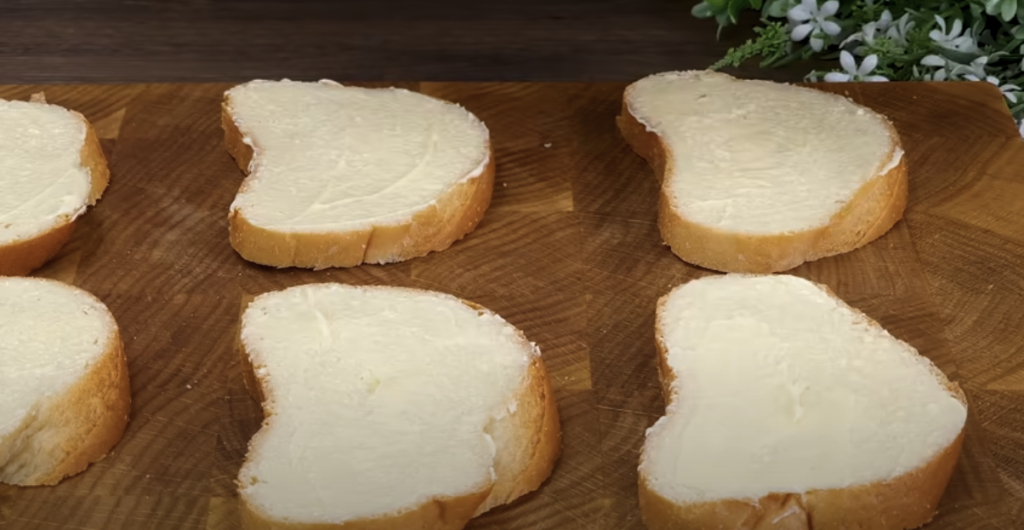 Zapečené sýrovo-šunkové sendviče se sýrem – jednoduchá a rychlá snídaně pro každého