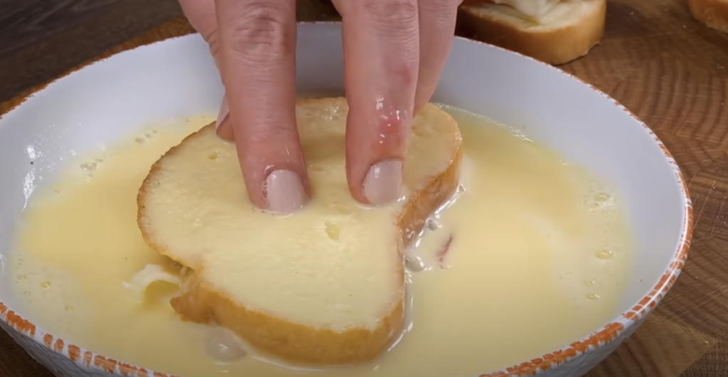 Zapečené sýrovo-šunkové sendviče se sýrem – jednoduchá a rychlá snídaně pro každého