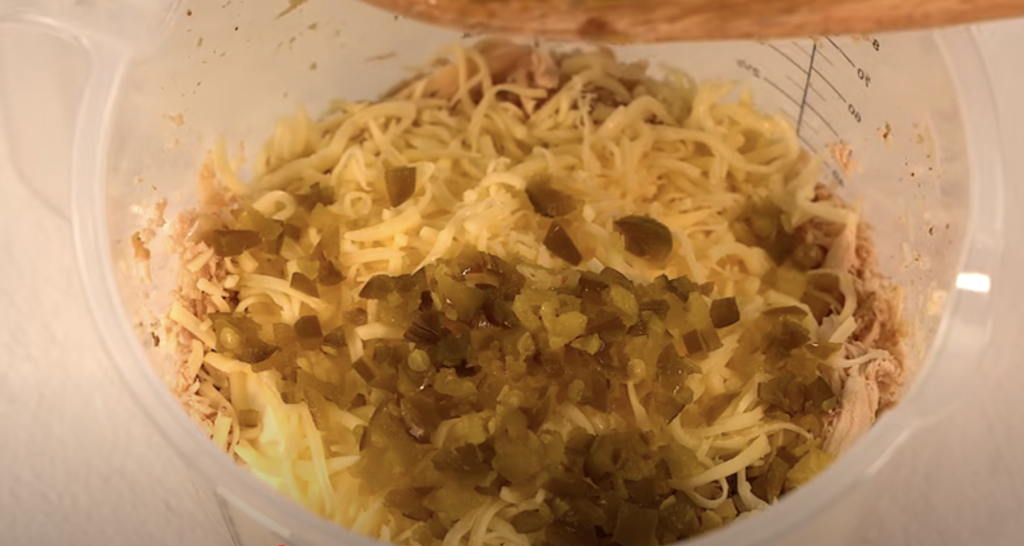 Wrapy s kuřecím masem, jalapeños, mozzarellou a rančovou omáčkou z horkovzdušné fritézy