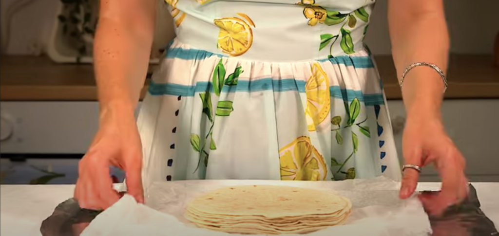 Wrapy s kuřecím masem, jalapeños, mozzarellou a rančovou omáčkou z horkovzdušné fritézy