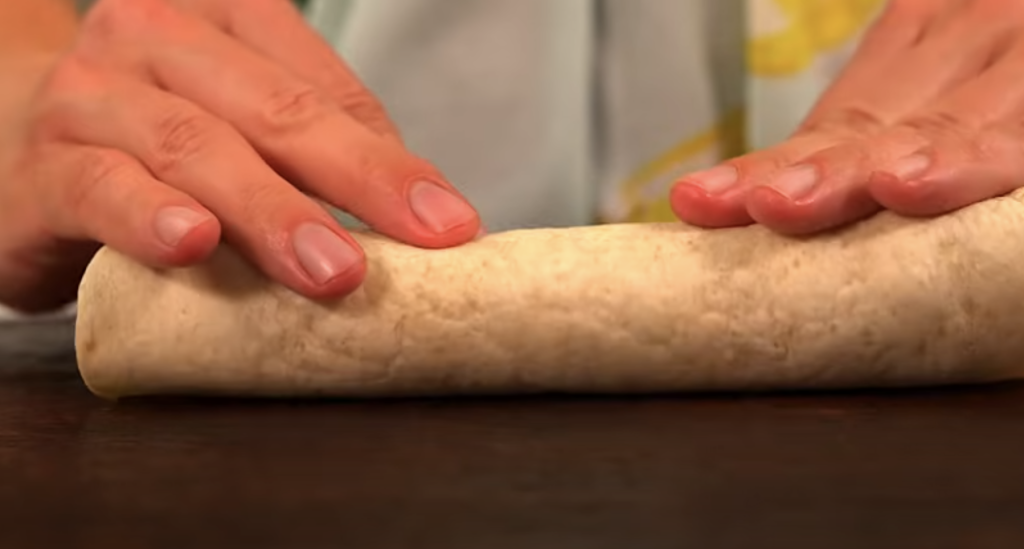 Wrapy s kuřecím masem, jalapeños, mozzarellou a rančovou omáčkou z horkovzdušné fritézy