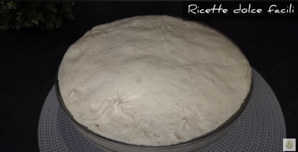 Domácí pizza XXL s tuňákem, mozzarellou a černými olivami