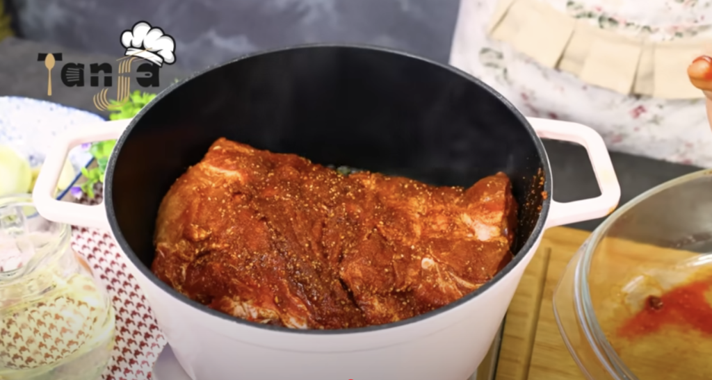 Pomalu dušená vepřová krkovice – postup