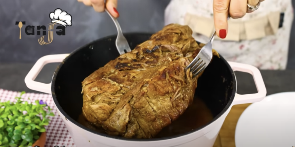 Pomalu dušená vepřová krkovice – postup