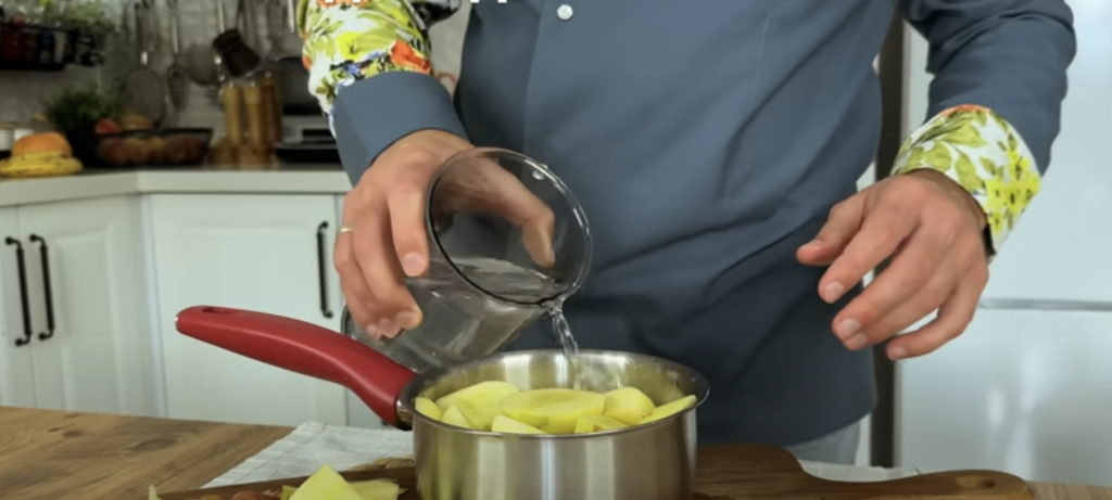 Bezlepkový čokoládovo-jablečný mousse bez cukru – pouze 2 ingredience