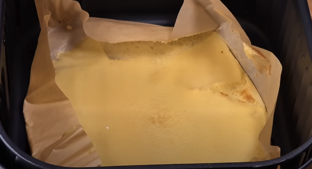 Třešňový koláč s tvarohovou náplní z horkovzdušné fritézy – dokonalý dezert pro letní dny