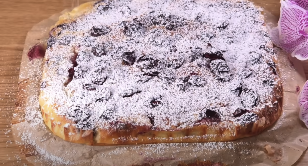 Třešňový koláč s tvarohovou náplní z horkovzdušné fritézy – dokonalý dezert pro letní dny