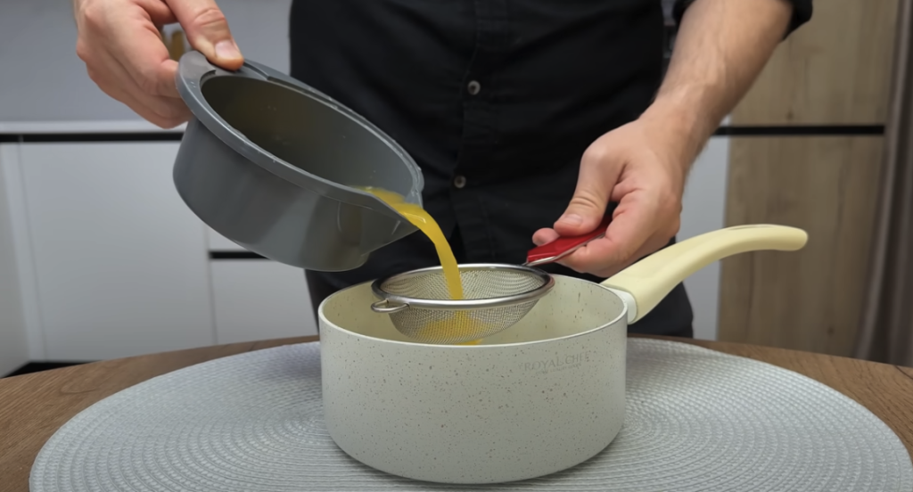 Osvěžující banánovo-citrusové tiramisu ve skleničkách s kondenzovaným mlékem – bez pečení