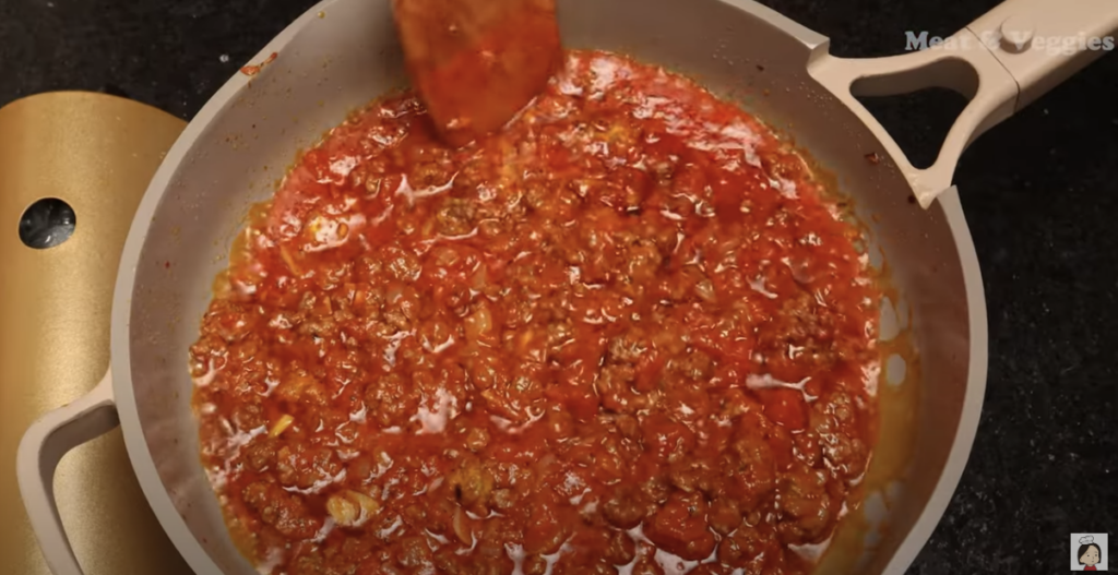 Italské penne s mletým hovězím masem a smetanovo-rajčatovou omáčkou – rychlé, krémové a plné chutí