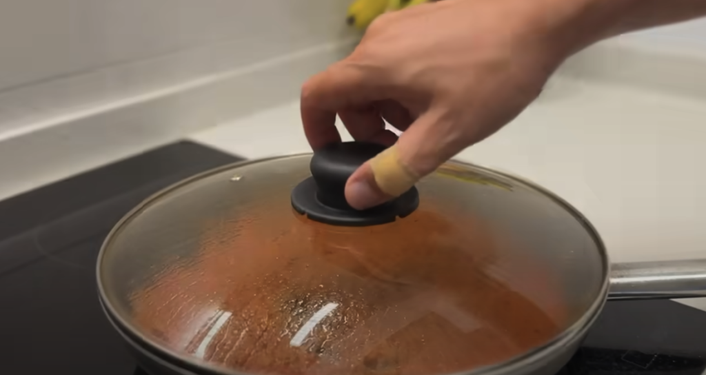 Italská klasika: špagety alla bolognese s rajčaty, zeleninou a parmazánem