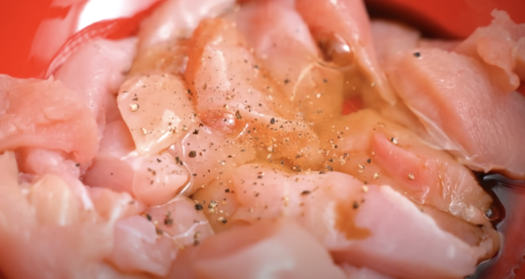 Kuřecí kousky v medovo-sezamové omáčce s vůní Orientu