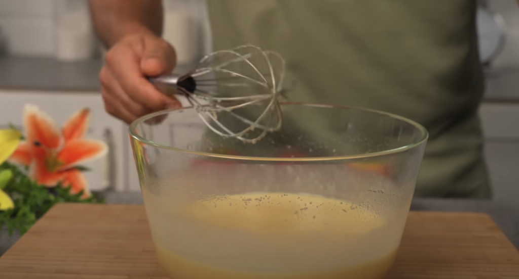 Švýcarský jablečný koláč se spirálou vanilkového krému – ideální k podzimnímu odpoledni