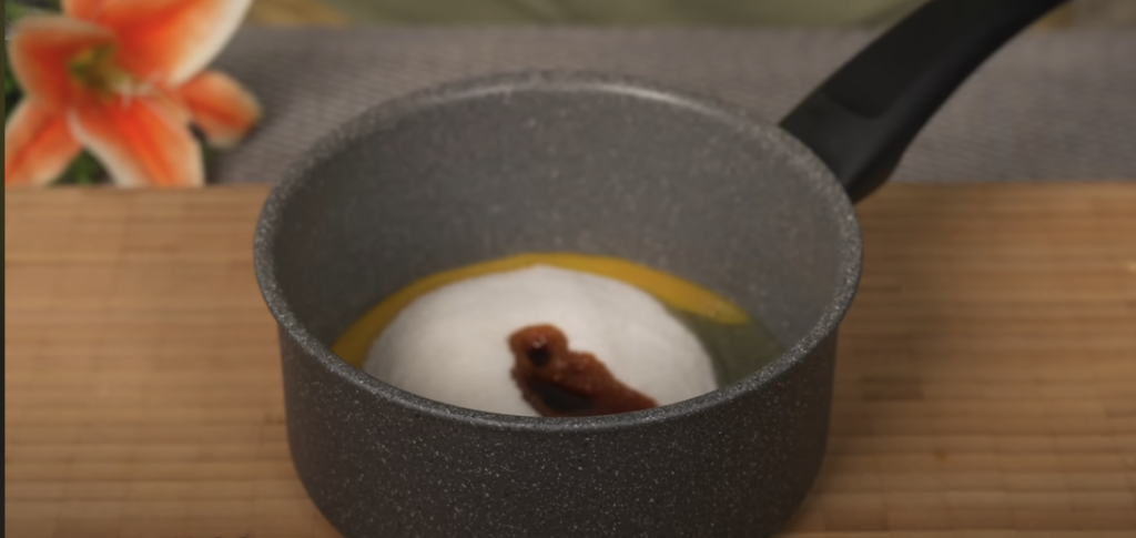 Švýcarský jablečný koláč se spirálou vanilkového krému – ideální k podzimnímu odpoledni